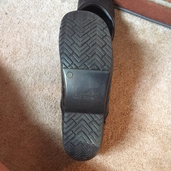 Dansko black pattern shoes - Picture 3 of 3